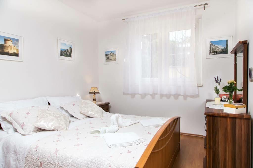 Apartments Captain Дубровник Екстериор снимка
